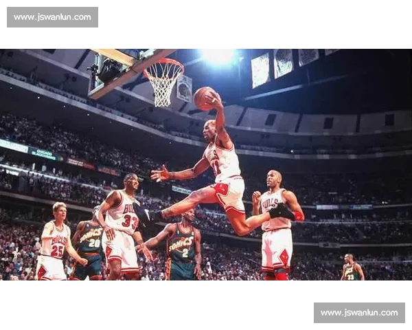 篮球历史上最具话题性的篮板狂人与禁区巨兽对决罗德曼对奥尼尔